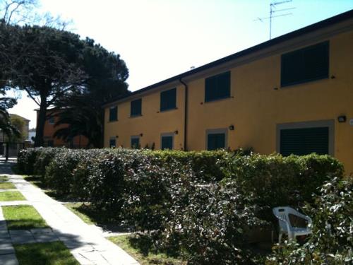 Appartamento POPULONIA (LI) Rif. 202 Populonia Stazione a Km. 1.5 dal Golfo di Baratti  Vendiamo Appartamenti Trilocali  di varie metrature Prezzi da Euro 200.000