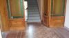 Porzione di casa parzialmente arredata.