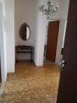 3 Vani MONTECATINI TERME (PT) Ottimo appartamento posto al piano terzo.