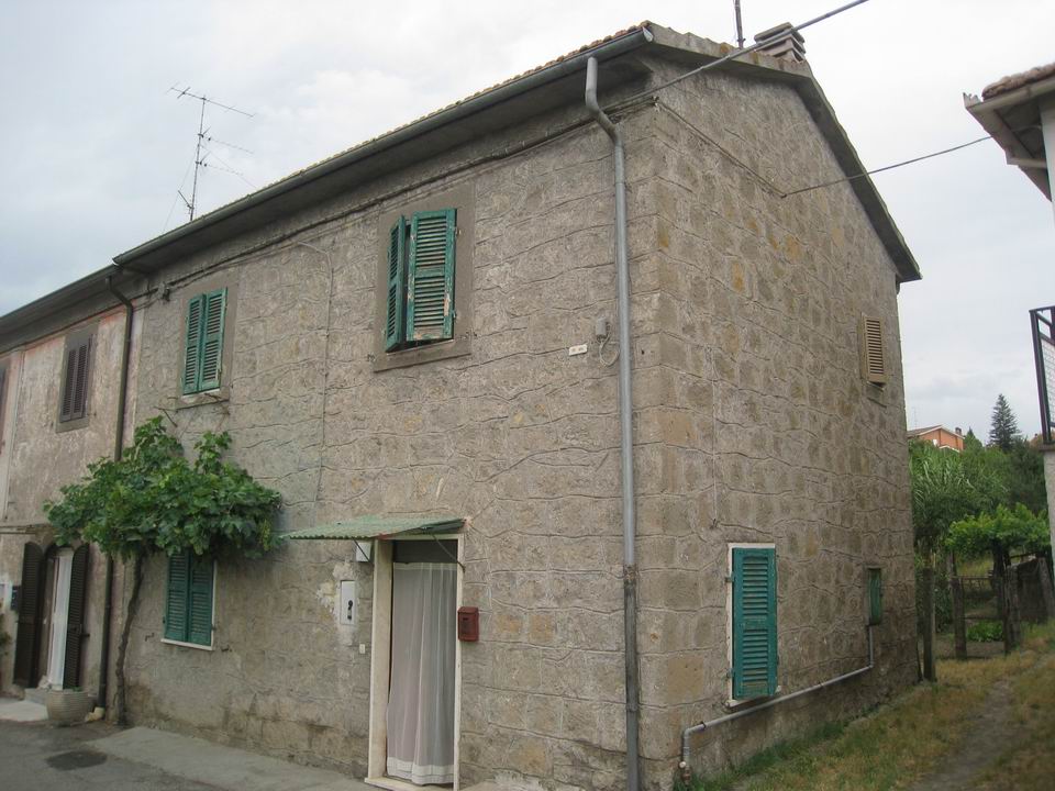 MONTEFIASCONE INDIPENDENTE IN PIETRA