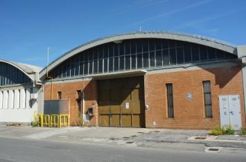 affittasi capannone industriale
