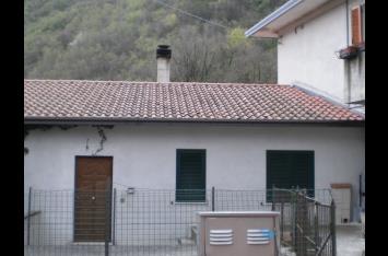 casa con ampio terrazzo